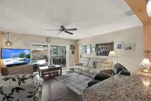 8301 Monarch Cir, Seminole, FL 33772 - Photo 13