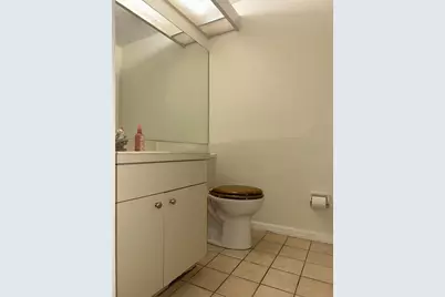 15206 W Pond Woods Drive, Tampa, FL 33618 - Photo 7