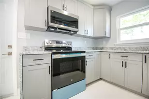 6002 Town N Country Blvd, Tampa, FL 33615 - Photo 7