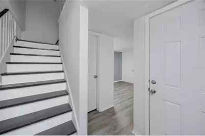 14422 Reuter Strasse Circle #112, Tampa, FL 33613 - Photo 13