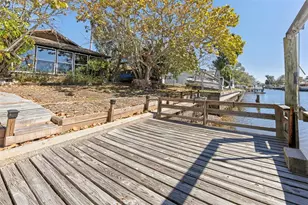 10730 Drummond Rd, Tampa, FL 33615 - Photo 35