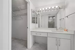 7300 Sun Island Dr S, South Pasadena, FL 33707 - Photo 19