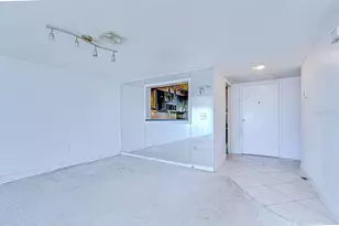 7300 Sun Island Dr S, South Pasadena, FL 33707 - Photo 15