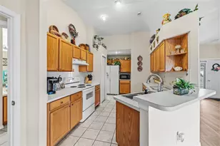 29338 Marker Loop, San Antonio, FL 33576 - Photo 11