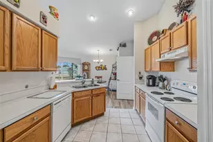 29338 Marker Loop, San Antonio, FL 33576 - Photo 11