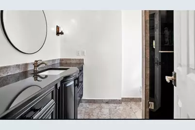 5564 N 63rd Way N, Saint Petersburg, FL 33709 - Photo 11