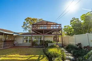 5564 N 63rd Way N, Saint Petersburg, FL 33709 - Photo 3