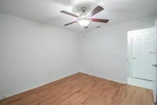 16101 Rambling Vine Dr E, Tampa, FL 33624 - Photo 17