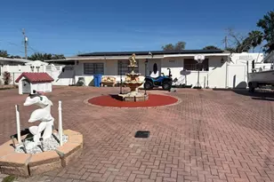 6005 W Clifton St, Tampa, FL 33634 - Photo 3