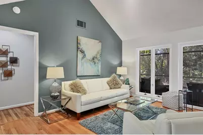 4540 Ascot Circle N, Sarasota, FL 34235 - Photo 5