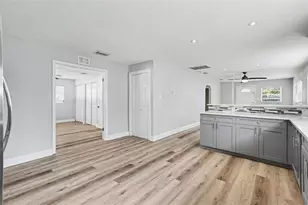 8902 El Portal Dr, Tampa, FL 33604 - Photo 9