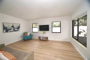 8042 36th Ave N, Saint Petersburg, FL 33710 - Photo 9