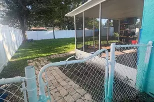 3004 Oaklawn Ave, Largo, FL 33771 - Photo 11