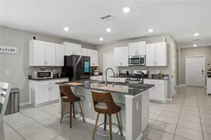 5431 Amaryllis Garden St, Ruskin, FL 33570 - Photo 11