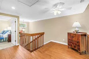 812 Amelia Ct NE, Saint Petersburg, FL 33702 - Photo 19