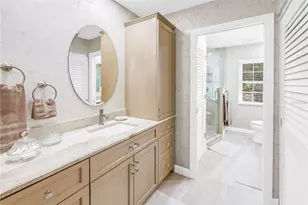 812 Amelia Ct NE, Saint Petersburg, FL 33702 - Photo 5