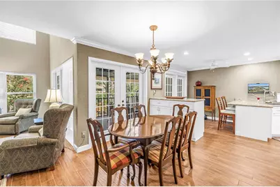 812 Amelia Court NE, Saint Petersburg, FL 33702 - Photo 5