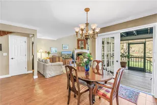 812 Amelia Ct NE, Saint Petersburg, FL 33702 - Photo 15