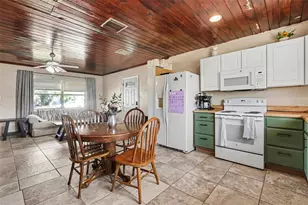 220 6th Ave SW, Ruskin, FL 33570 - Photo 7