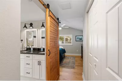 4545 Burlington Avenue N, Saint Petersburg, FL 33713 - Photo 9