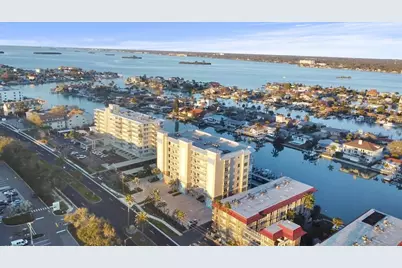 125 Island Way #502, Clearwater Beach, FL 33767 - Photo 3