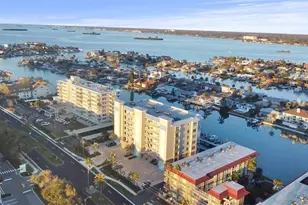 125 Island Way, Clearwater Beach, FL 33767 - Photo 3