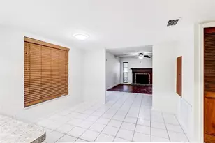 16107 Country Crossing Dr, Tampa, FL 33624 - Photo 13