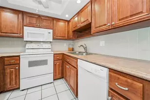 2240 Spruce Ln, Palm Harbor, FL 34684 - Photo 17