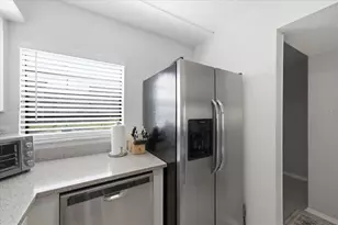 9209 Seminole Blvd, Seminole, FL 33772 - Photo 19