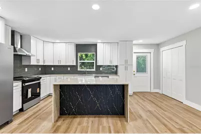 902 N 32nd Street, Saint Petersburg, FL 33713 - Photo 9