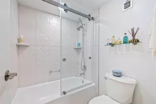 5700 Mariner St, Tampa, FL 33609 - Photo 21