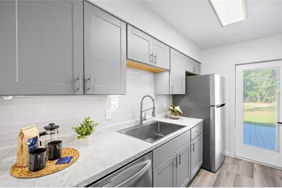 1301 Foxwood Drive, Lutz, FL 33549 - Photo 13