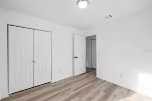 1301 Foxwood Dr, Lutz, FL 33549 - Photo 21