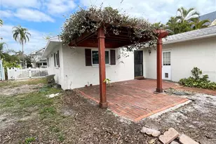 126 18th Ave NE, Saint Petersburg, FL 33704 - Photo 15