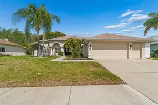 7424 Melogold Cir, Land O Lakes, FL 34637 - Photo 5