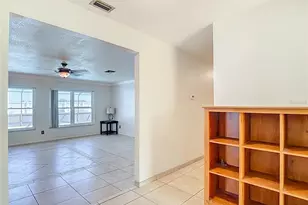 11020 Peppertree Ln, Port Richey, FL 34668 - Photo 5