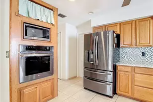 11020 Peppertree Ln, Port Richey, FL 34668 - Photo 13