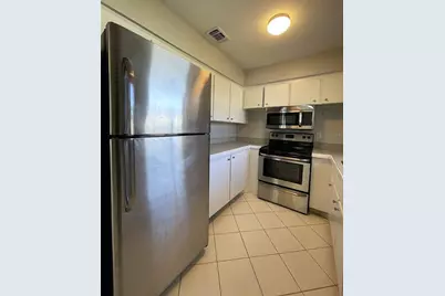 673 59th Street S, Saint Petersburg, FL 33707 - Photo 9