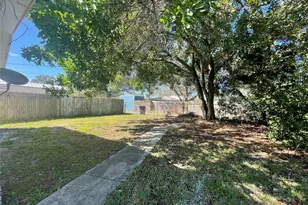 673 59th St S, Saint Petersburg, FL 33707 - Photo 21
