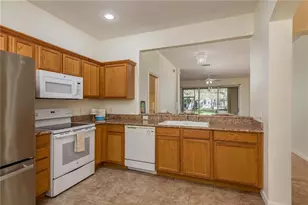 3349 Covered Bridge Dr W, Dunedin, FL 34698 - Photo 5