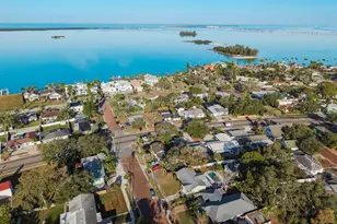 1762 Bayshore Blvd, Dunedin, FL 34698 - Photo 23