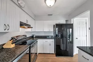 5260 Coquina Key Dr SE, Saint Petersburg, FL 33705 - Photo 23