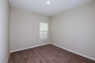 34767 Blossom Fall Path, Zephyrhills, FL 33541 - Photo 9