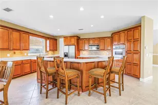 14365 Eagle Pointe Dr, Clearwater, FL 33762 - Photo 9