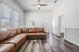 2319 W Aileen St, Tampa, FL 33607 - Photo 9