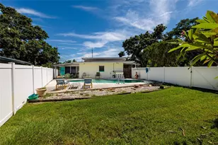 3700 56th St N, Saint Petersburg, FL 33710 - Photo 31