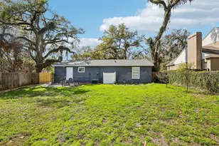 3905 W Lake Dr, Seffner, FL 33584 - Photo 27