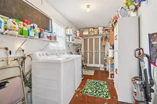 2211 Grenadier Dr, Sun City Center, FL 33573 - Photo 17