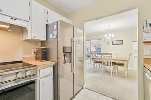 2211 Grenadier Dr, Sun City Center, FL 33573 - Photo 13