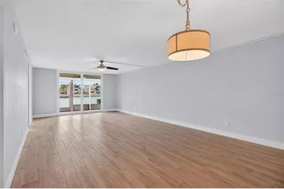 7645 Sun Island Drive S #103, South Pasadena, FL 33707 - Photo 3